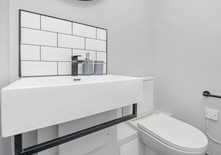 Premium Shower Room 2